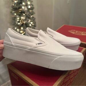 Vans Women’s Classic White Slip-On Stackform Sneakers - women’s 8.0 - NIB